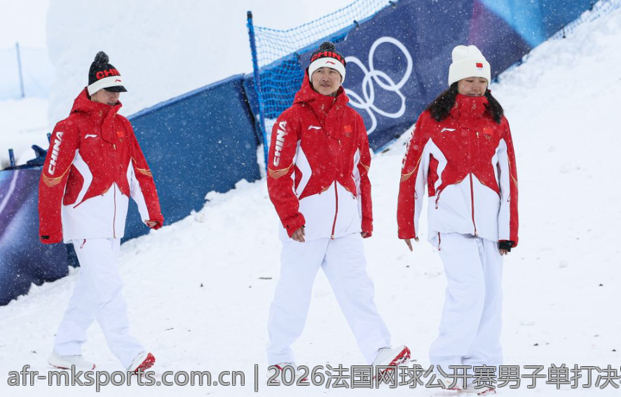 2026法国网球公开赛男子单打决赛现场直击精彩瞬间