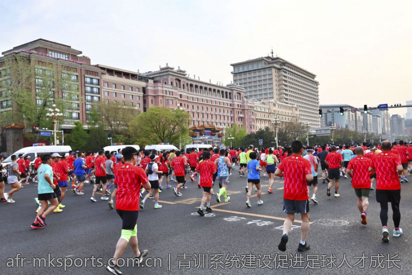 青训系统建设促进足球人才成长